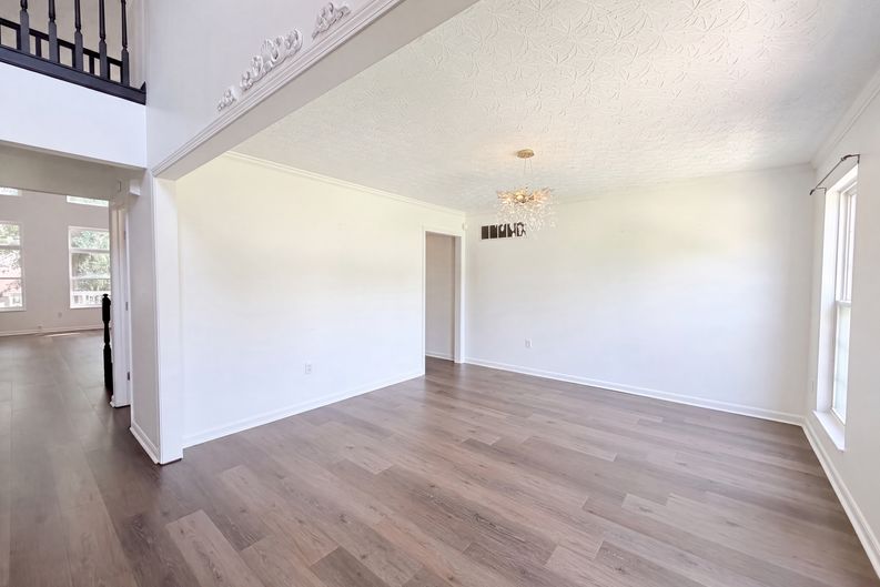 Photo 13 of 43 of 9212 Cedar Gate Dr, Loveland, OH