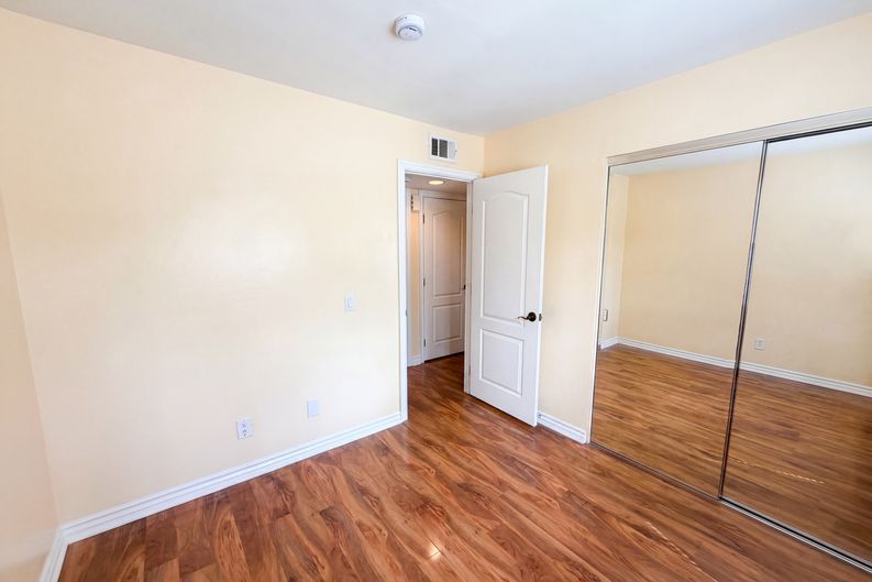 Photo 19 of 31 of 920 S Palmetto Ave, Ontario, CA