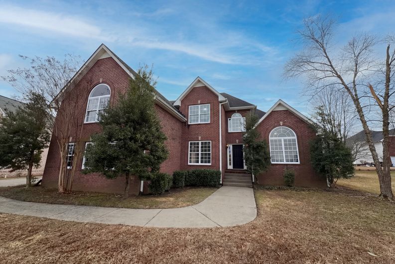 Photo 7 of 24 of 102 Riverbirch Ln, Hendersonville, TN