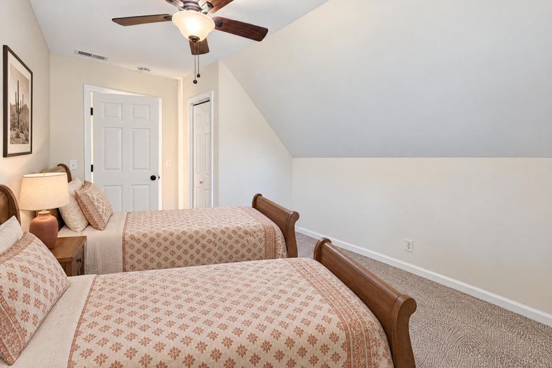 Photo 17 of 42 of 702 Lone Oak Dr, Pegram, TN