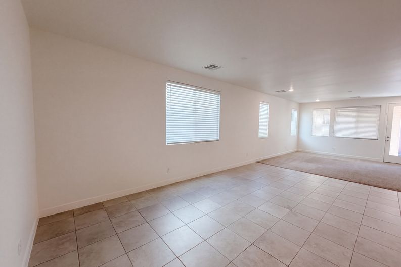 Photo 10 of 40 of 446 Royal Palms Ln, Mesquite, NV