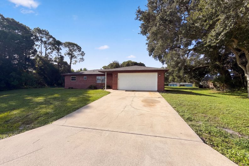 Photo 20 of 25 of 1008 Lynbrook St NW, Palm Bay, FL
