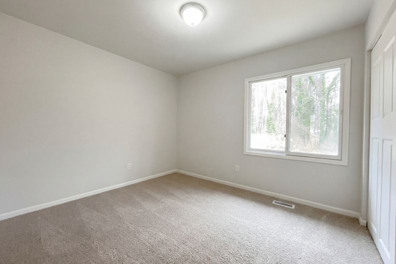 Photo 14 of 17 of 7309 Beaverwood Dr, Raleigh, NC