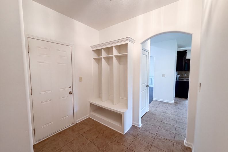 Photo 36 of 44 of 791 W Glenview Dr, Lenoir City, TN