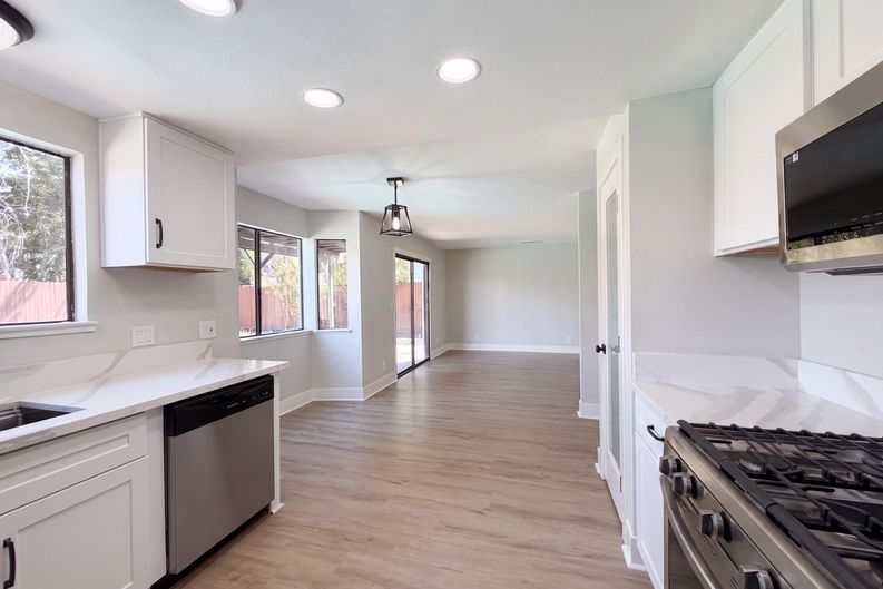 Photo 30 of 46 of 6005 La Castana Way, Sacramento, CA