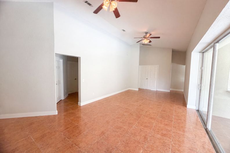Photo 3 of 29 of 711 SE Celtic Ave, Port Saint Lucie, FL