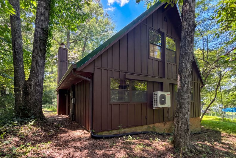 Photo 17 of 20 of 240 Shawna Ln, Hillsboro, TN