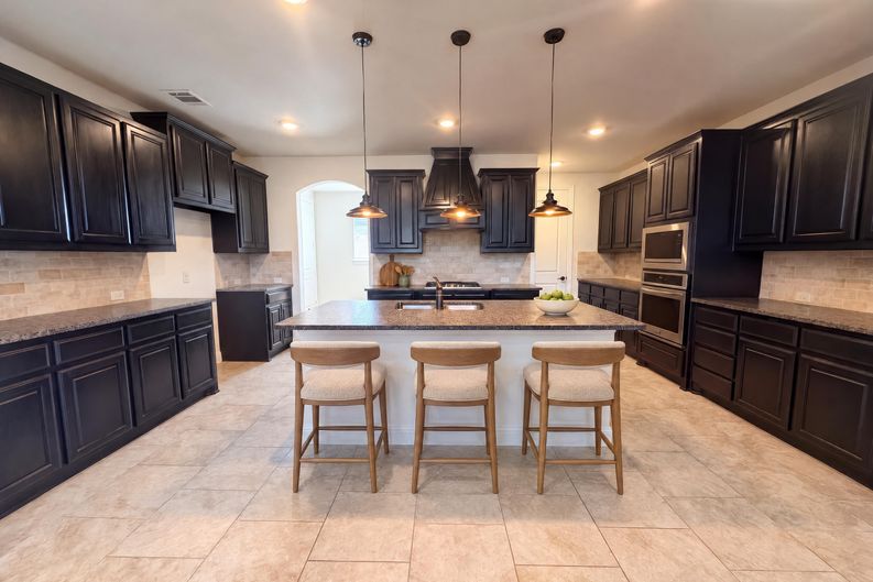 Photo 3 of 22 of 10832 Frost Pl, McKinney, TX