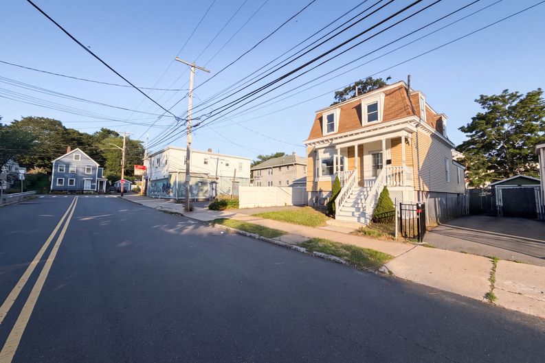 Photo 23 of 33 of 103 Goodridge St, Lynn, MA