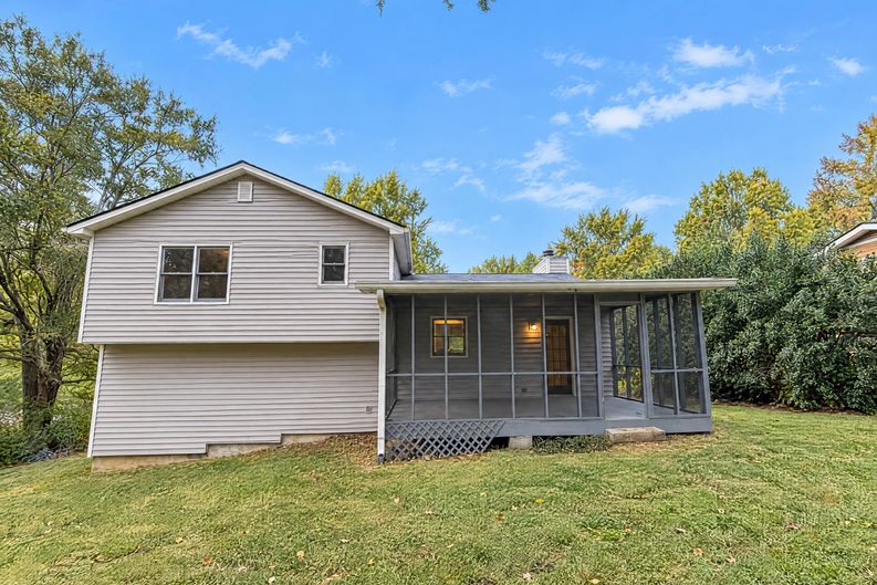 Photo 5 of 19 of 91 Cross Creek Ct, Villa Rica, GA
