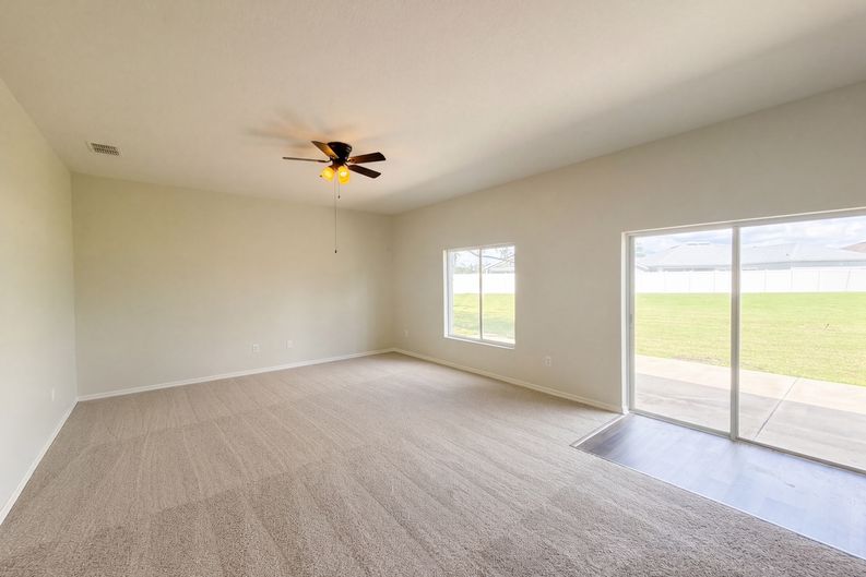 Photo 3 of 31 of 4920 Trinidad Dr, Land O Lakes, FL