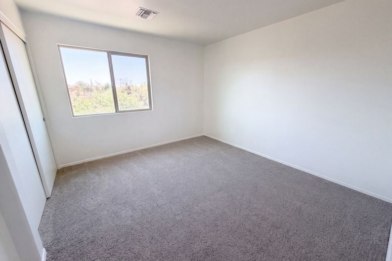 Photo 16 of 21 of 935 W Placita Canalito, Green Valley, AZ