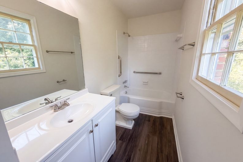 Photo 16 of 41 of 2618 Speas Rd, Winston Salem, NC