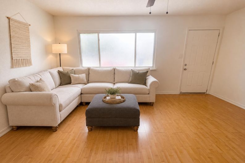 Photo 6 of 21 of 6920 Briggs Dr, Sacramento, CA