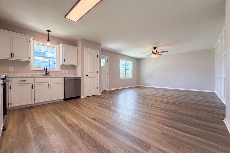 Photo 7 of 19 of 702 S Fayetteville Ave, Dunn, NC