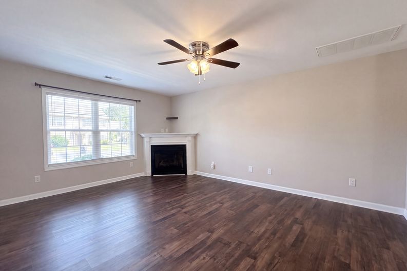 Photo 14 of 18 of 4207 Bentley Dr, Randleman, NC