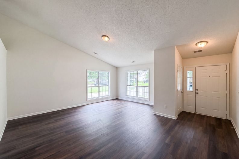 Photo 6 of 24 of 619 Piedmont Ln, Ladson, SC