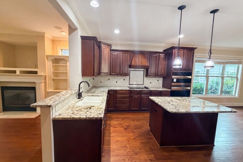 Photo 6 of 22 of 1214 Ileagnes Rd, Raleigh, NC