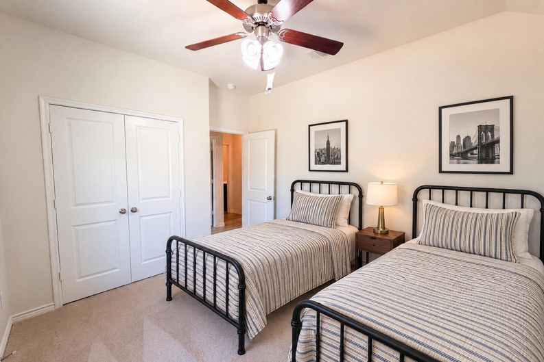 Photo 12 of 16 of 5558 Yarborough Dr, Forney, TX