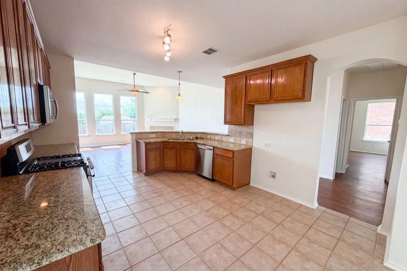 Photo 12 of 22 of 1202 McCormick St, Garland, TX