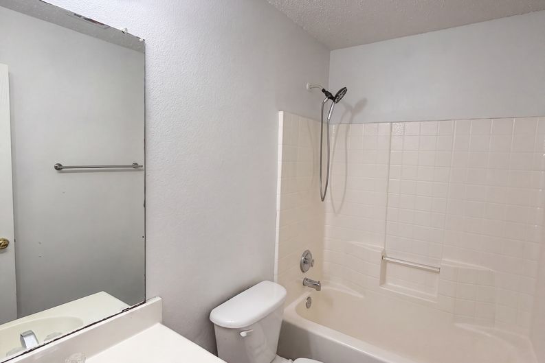 Photo 19 of 24 of 441 Longshore Dr, Little Elm, TX
