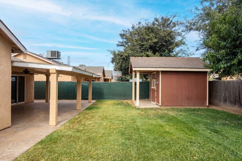 Photo 24 of 29 of 5333 W Norwich Ave, Fresno, CA