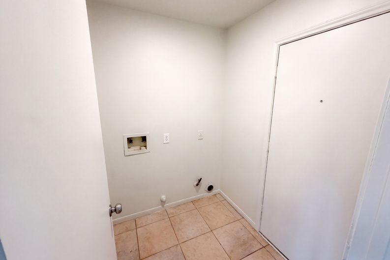 Photo 16 of 18 of 18614 Twigsworth Ln, Humble, TX