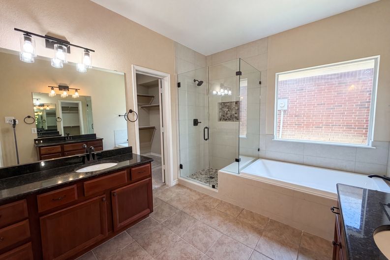 Photo 16 of 25 of 8613 Sunwood Ct, Fort Worth, TX