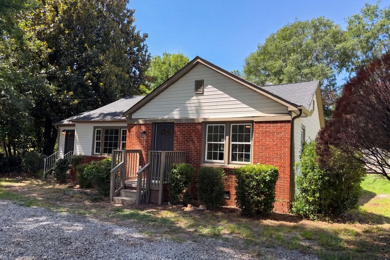Photo 17 of 20 of 1125 Old Spartanburg Hwy, Lyman, SC