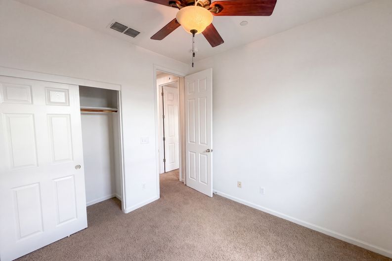 Photo 20 of 31 of 6107 Lonetree Blvd, Rocklin, CA