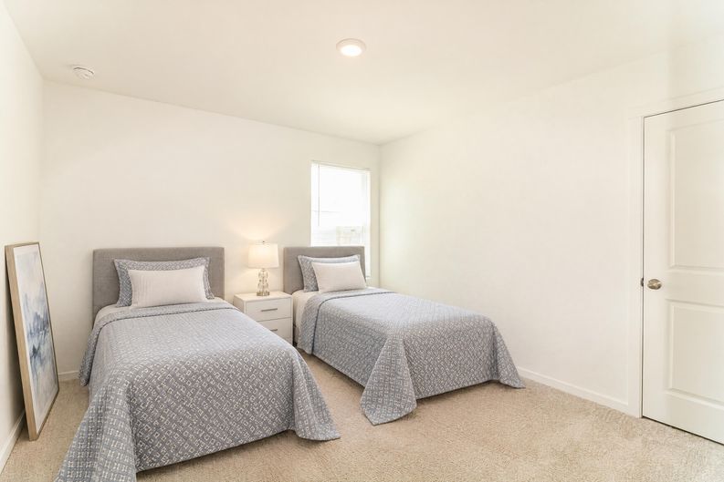 Photo 7 of 25 of 113 Meadowbrook Dr, Odem, TX