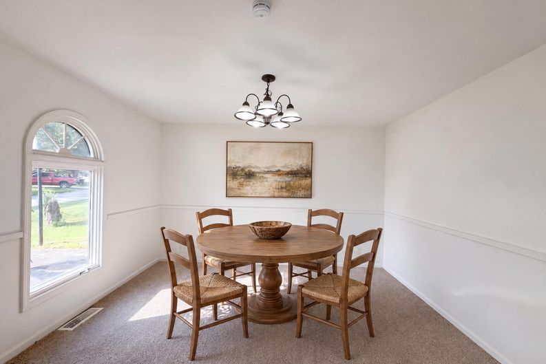 Photo 6 of 20 of 12904 E 54th St, Kansas City, MO