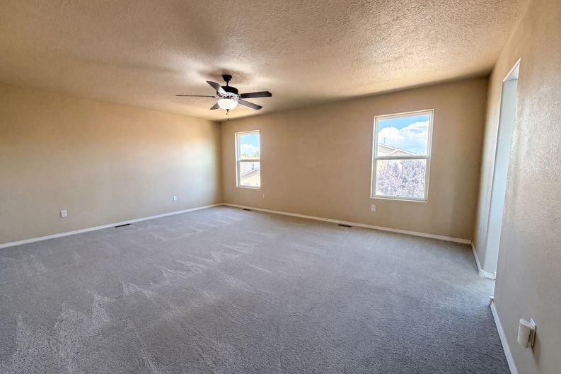 Photo 13 of 26 of 1309 Spruce Meadows Dr NE, Rio Rancho, NM