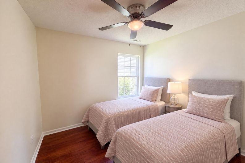 Photo 12 of 17 of 5512 Spindlewood Ct, Durham, NC