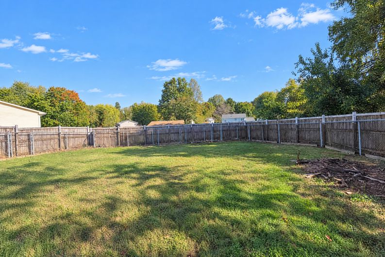 Photo 16 of 19 of 12801 Peachleaf Ct, Upper Marlboro, MD