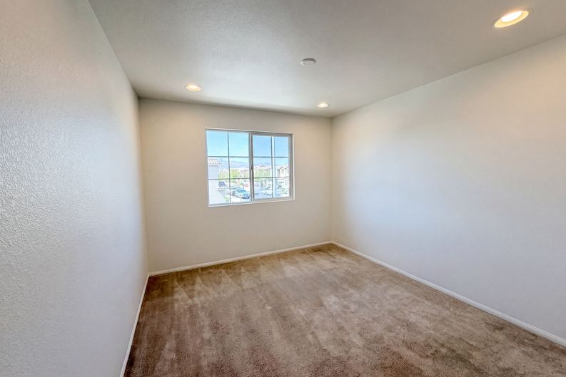 Photo 21 of 46 of 1561 Redolence Ave, North Las Vegas, NV