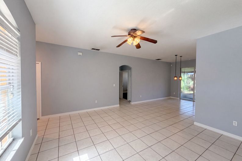 Photo 7 of 19 of 826 Hilly Bend Dr, Apopka, FL