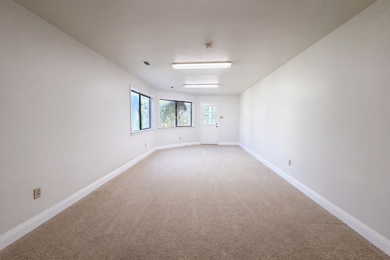 Photo 15 of 23 of 7632 Westwind Dr, Fort Worth, TX