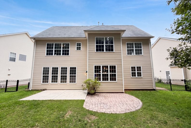 Photo 5 of 22 of 12312 Chesley Dr, Charlotte, NC