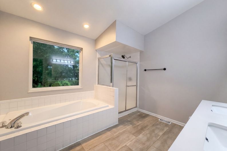Photo 6 of 32 of 12173 Village Woods Dr, Cincinnati, OH