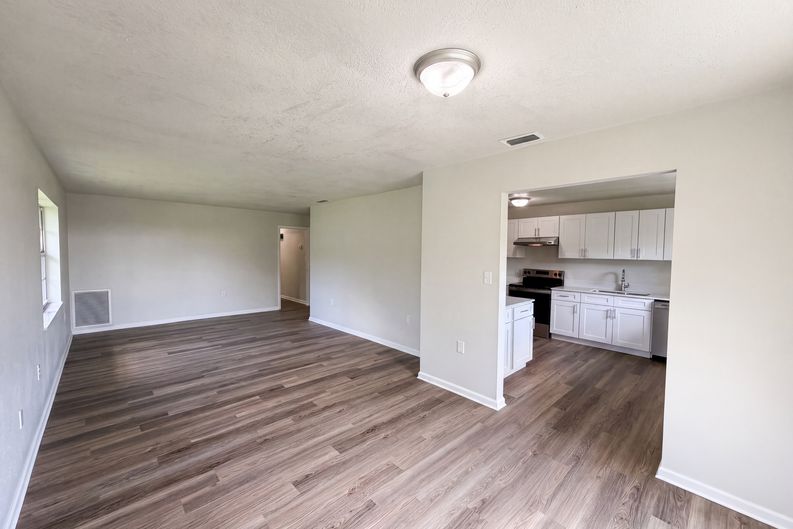 Photo 8 of 19 of 4918 Denise Ave, Lakeland, FL