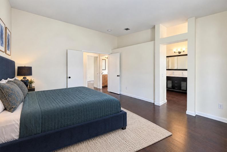 Photo 9 of 19 of 13759 Clear Valley Rd, Victorville, CA