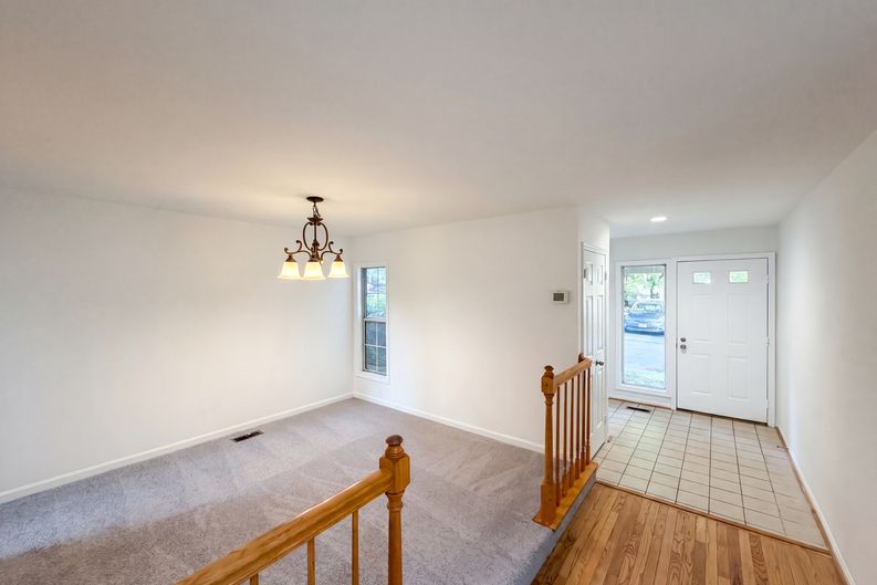 Photo 10 of 27 of 8509 Ivoryton Way, Montgomery Village, MD