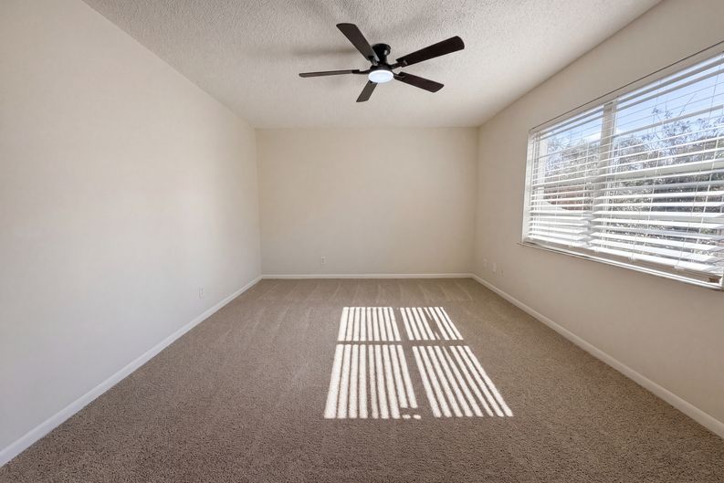 Photo 11 of 22 of 8351 Kipling Ct, Jacksonville, FL