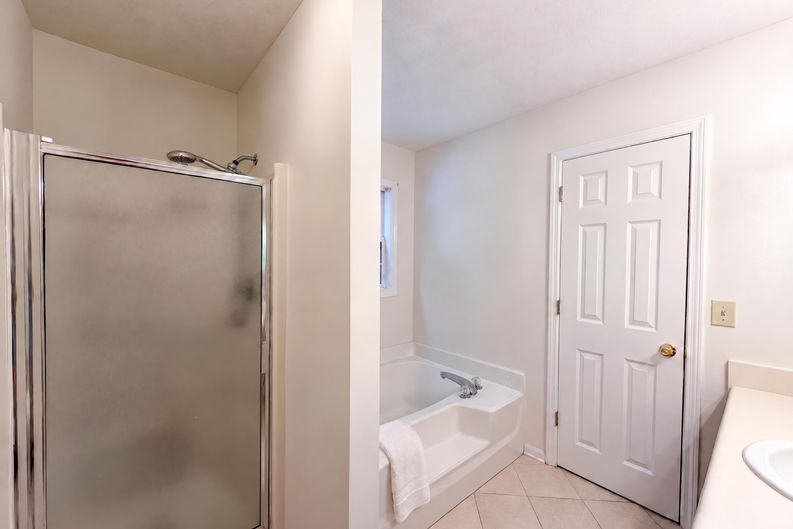 Photo 17 of 26 of 103 Saddlebrook Ct, Lagrange, GA