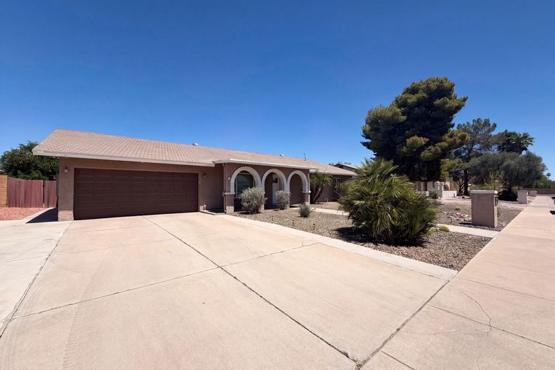 Photo 17 of 22 of 3028 E Marilyn Rd, Phoenix, AZ