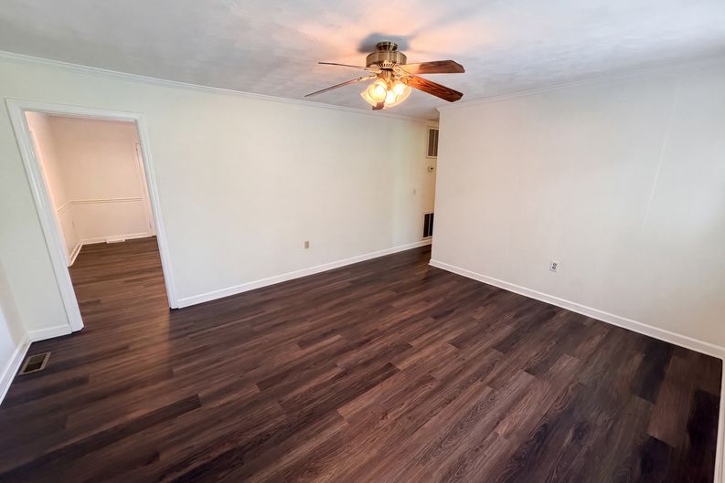 Photo 17 of 23 of 5100 Robinwood Dr, Charlotte, NC