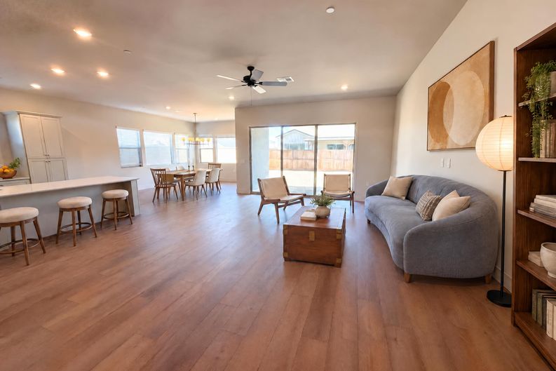 Photo 3 of 26 of 2287 N Marion Ave, Clovis, CA