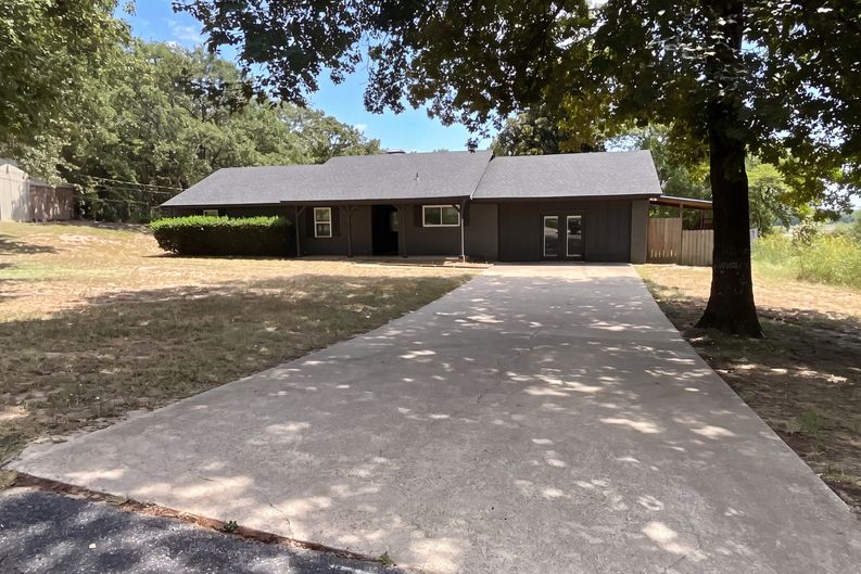 Photo 14 of 16 of 14553 Stone Creek Dr, Tyler, TX