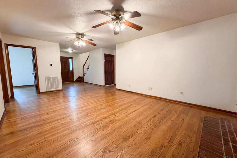 Photo 9 of 24 of 1223 6th St, Pleasant Grove, AL